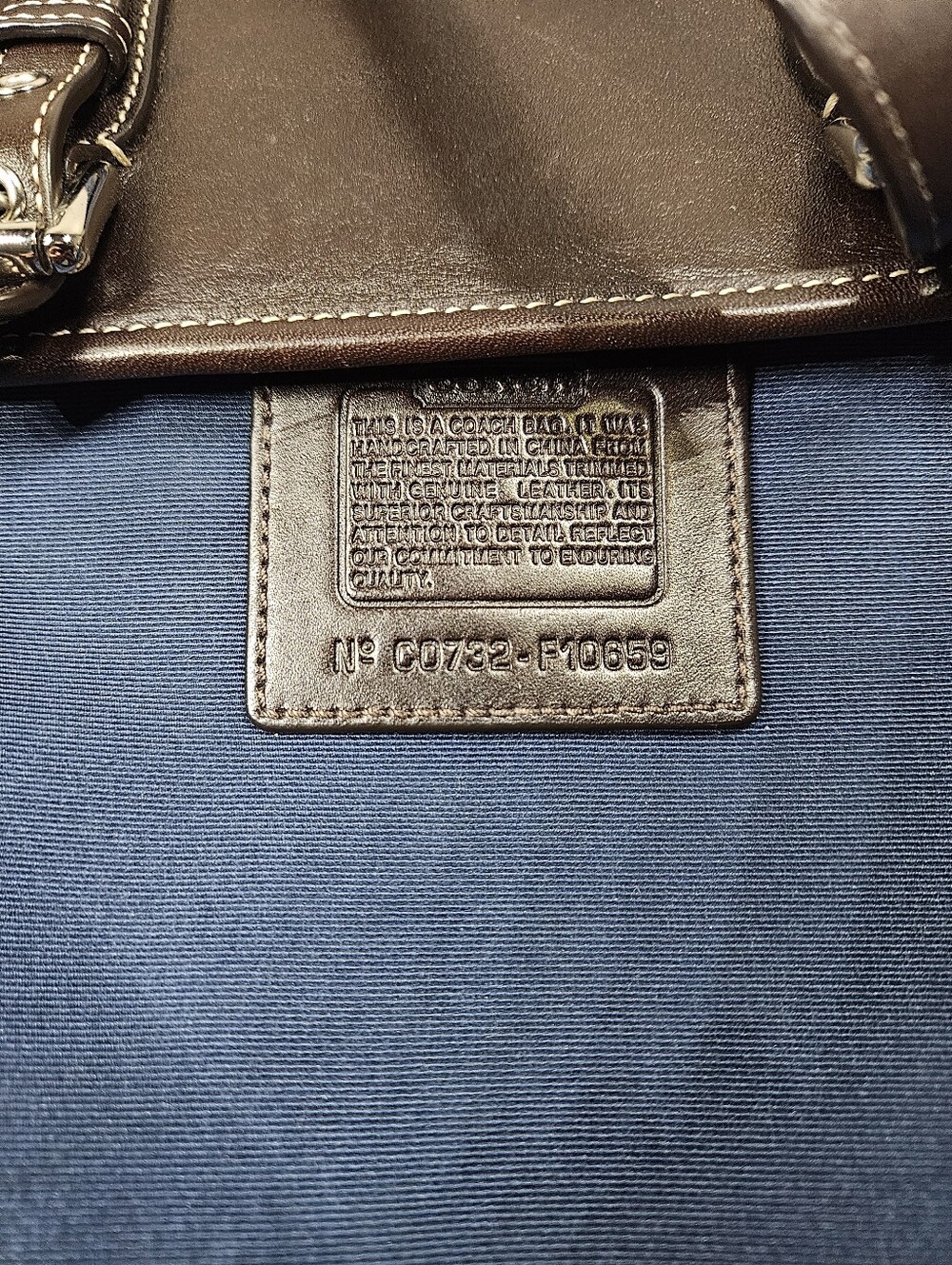 Coach Legacy Signature Lunch Tote - Picture 14 of 16
